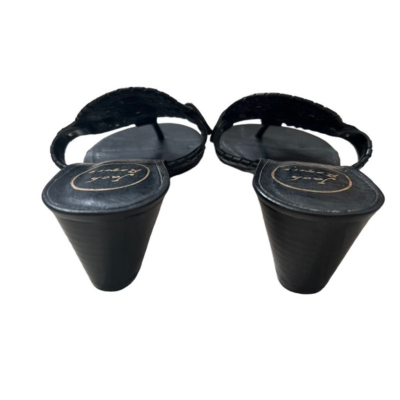 Jack Rogers Women’s Black Wedge Sandals with studs Size 6 - Picture 4 of 8